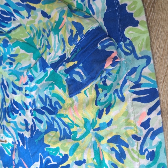 Lilly pullitzer size small women's sweatshirt - Picture 2 of 4